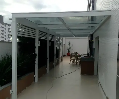 Projeto com esquadrias de alumínio Cabral em Porto Alegre