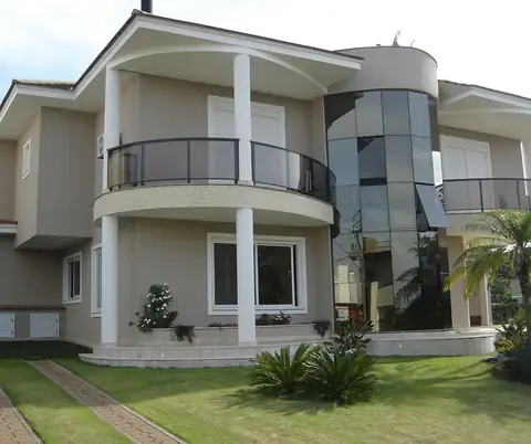 Projeto com esquadrias de PVC Cabral em Porto Alegre